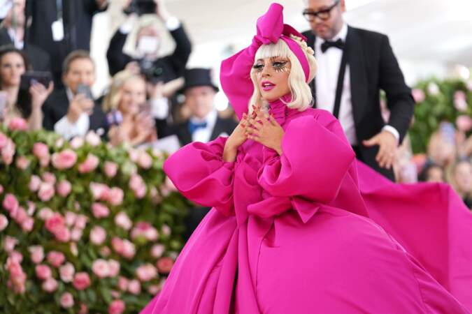 Lady Gaga arrive au MET Gala 2019 à New York le 6 mai 2019. Présidente de l'événement, elle porte une robe en 4 parties. La chanteuse reine de l'excentricité porte une robe de Brandon Maxwell.