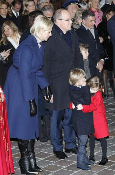 La princesse Charlene de Monaco surveillait d'un oeil attentif ses jumeaux Jacques et Gabriella