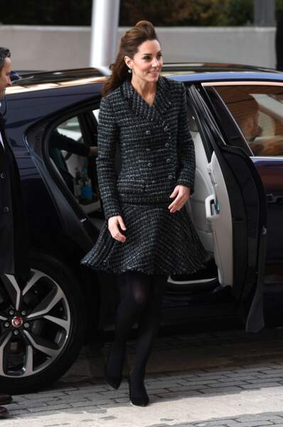 Kate Middleton recycle son ensemble en tweed signée Dolce & Gabbana pour se rendre à l'hôpital pour enfants Evelina, le 28 janvier 2020. 