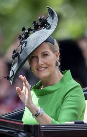 Juin 2019 : Sophie de Wessex dans une jolie robe Suzannah lors de la parade Trooping the Colour 2019. Sa robe verte est associée à un bibi venant de la maison Jane Taylor. 