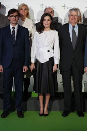  Letizia d'Espagne lors de la 9ème édition du forum contre le cancer à Madrid, le 4 février. La reine est apparue dans une tenue particulièrement fashion pour l'occasion.

