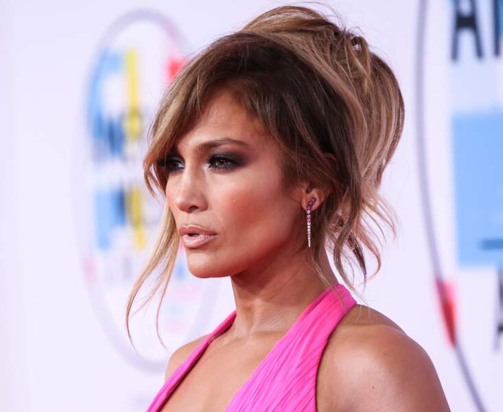 Jennifer Lopez: contouring version  matte