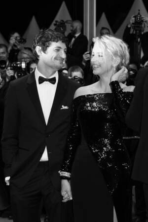 Virginie Efira et son compagnon Niels Schneider, lors du 72ème Festival International du Film de Cannes le 24 mai 2019