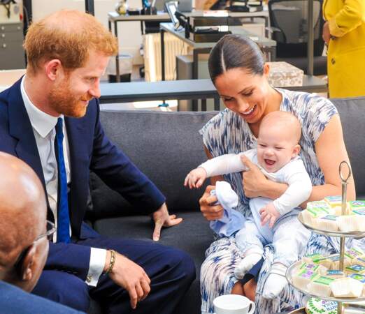 Meghan Markle et le prince Harry présentent leur premier fils Archie, à Cape Town, Afrique du Sud le 25 septembre 2019