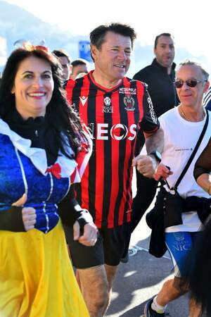 Christian Estrosi en tenue du club de football de Nice