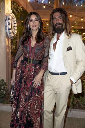 Monica Bellucci, le teint hâlé, porte une création de la maison Dior à l'occasion du 72e Festival International du Film de Cannes le 15 mai 2019