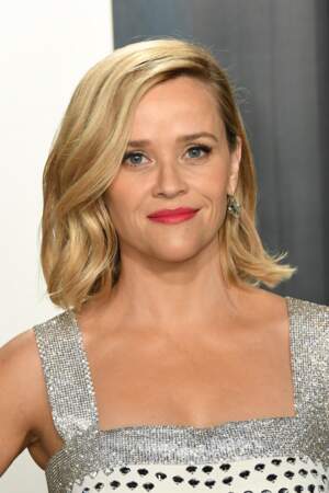 Si vous avez le visage triangulaire comme Reese Witherspoon, le carré ondulé permet de réharmoniser les traits en créant du volume