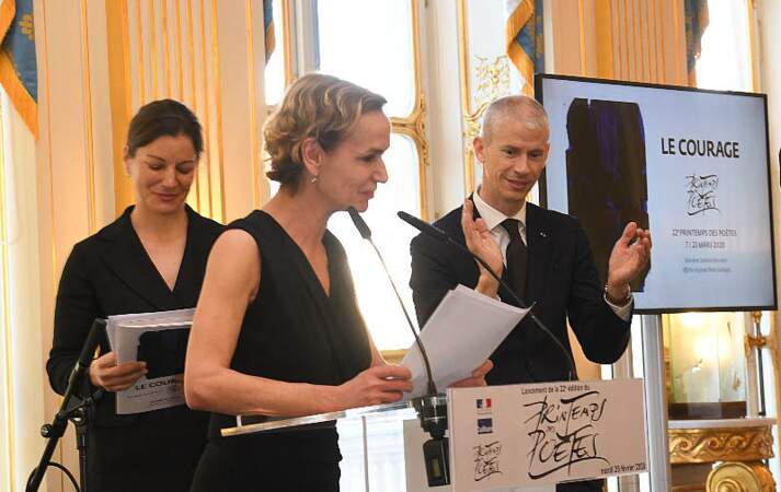 Sandrine Bonnaire prononce son discours au ministère de la Culture