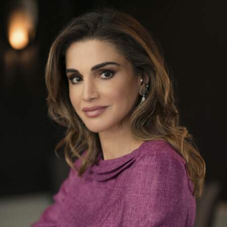 Avant de devenir l'épouse du roi Abdallah II de Jordanie, en 1999, Rania Al-Yassin, née en Palestine et diplômée en administration des affaires de l'université américaine du Caire, a travaillé dans le marketing. 
