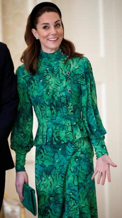 Kate Middleton ravissante en robe verte, sa couleur préférée et celle de l'Irlande.