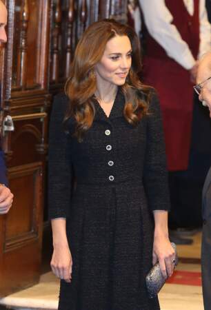 Lors de sa dernière apparition avant son voyage à Dublin, Kate Middleton portait les cheveux bien plus longs le 25 février 2020, 