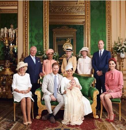 Le prince William, le prince Harry, Kate Middleton et Meghan Markle , tous ensemble pour la photo de baptême d'Archie, le 6 juillet 2019.