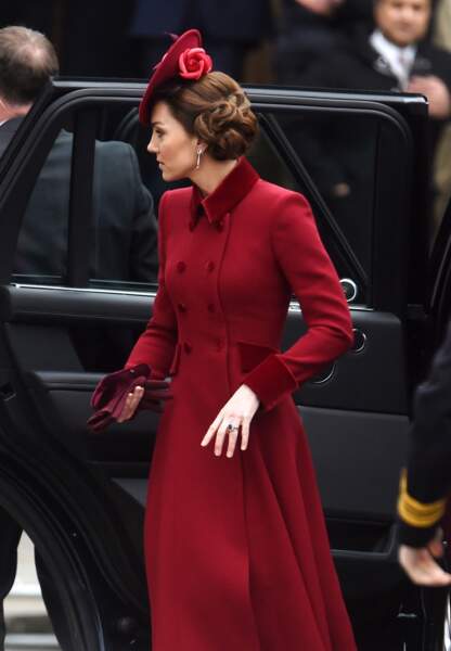 Kate Middleton avec un sublime bibi posé sur un chignon ultra sophistiqué de Sally Ann Provan