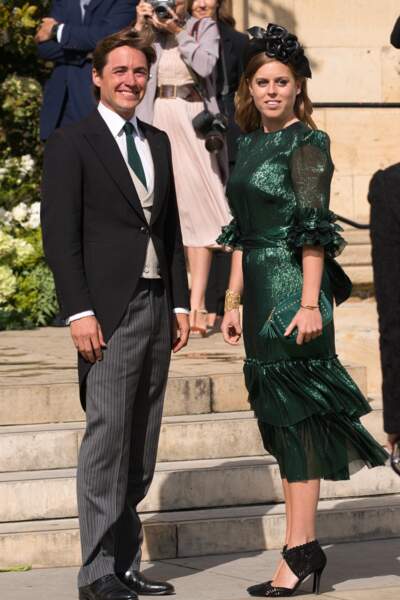 Le 31 août 2019, la princesse Beatrice d'York assiste avec son conjoint, au mariage de son amie Elie Goulding. Pour cette occasion, la princesse porte une robe verte presque identique à celle de Kate. 