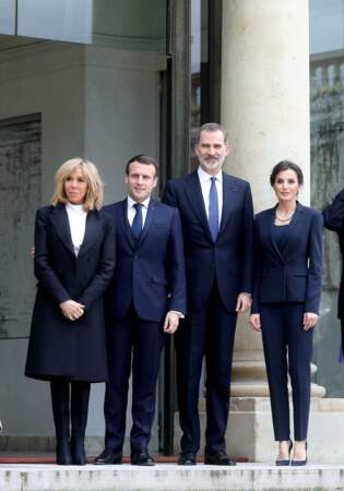 Brigitte et Emmanuel Macron accueillent lors homologues espagnols à l'Elysée