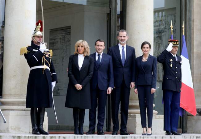 Brigitte et Emmanuel Macron ont reçu Felipe VI et Letizia d'Espagne malgré l'épidémie de coronavirus.