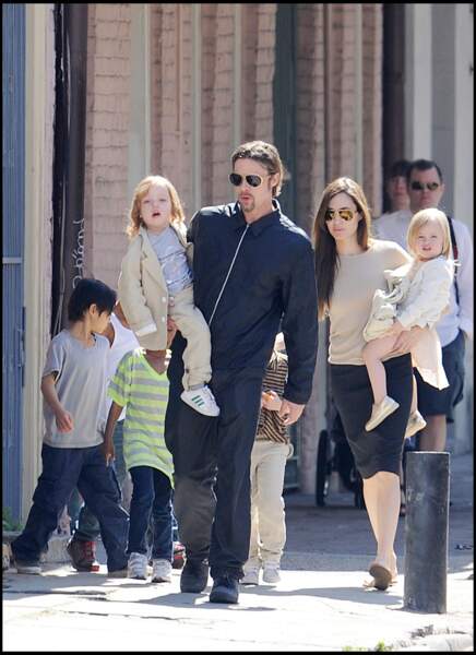 La famille Jolie Pitt en balade à la Nouvelle Orléans en 2011. 