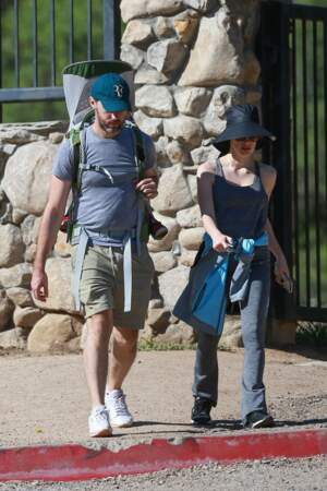 Jessica Chastain sort faire une randonnée avec son mari Gian Luca Passi de Preposulo et leur fille Giulietta le jour de l'anniversaire de l'actrice, à Palos Verdes le 24 mars 2020.