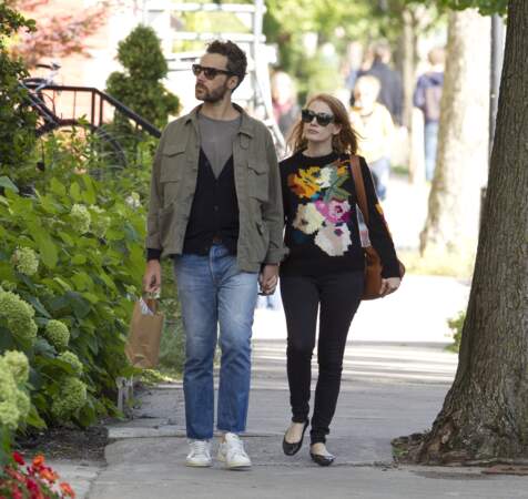 Jessica Chastain et son mari Gian Luca Passi de Preposulo se promènent à Montréal le 7 septembre 2017.
