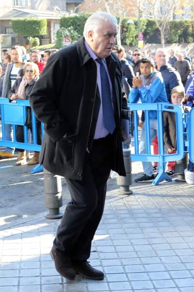 Lorenzo Sanz, l'ancien président du Real Madrid, est décédé des suites du coronavirus à l'âge de 76 ans.
