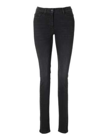 Slim jean noir en coton, 149€, Madeleine