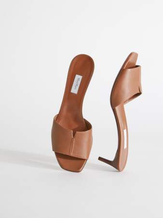 Chaussures Carel, 359€, Max Mara