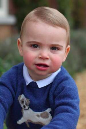 Bientôt âgé de 2 ans, le prince Louis n'a surement pas fini de nous faire craquer .. 