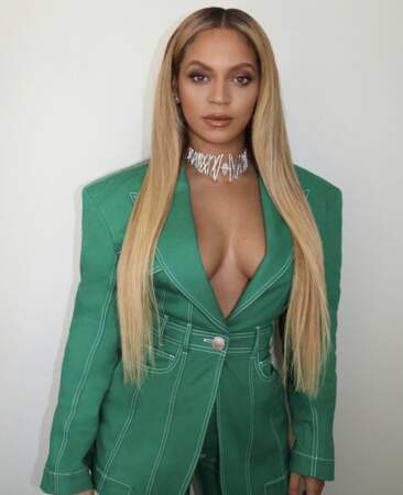 Beyonce à Miami, en 2020 lors du Super Bowl, elle porte le collier "Diamond Equalizer"