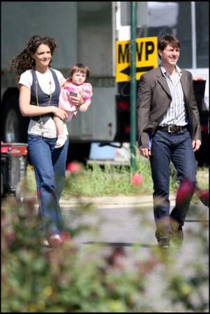 Suri Cruise est le premier enfant biologique de Tom Cruise, qui a adopté deux enfants avec Nicole Kidman.