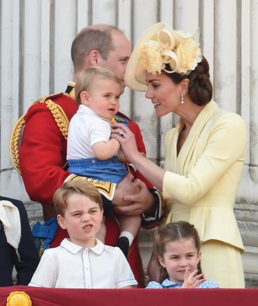 Le prince William et Kate Middleton avec leurs trois enfants, au balcon de Buckingham Palace pour la traditionnelle parade Trooping the Colour, le 8 juin 2019.