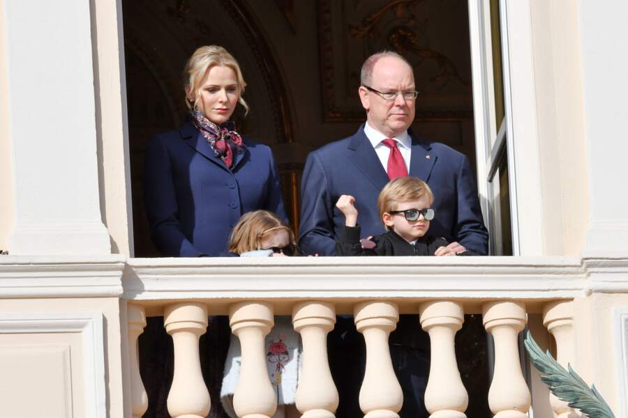 Le prince Albert de Monaco et sa femme Charlène de Monaco, avec leurs enfants, les jumeaux Jacques et Gabriella, durant la célébration de la Sainte Dévote à Monaco le 27 janvier 2020. 