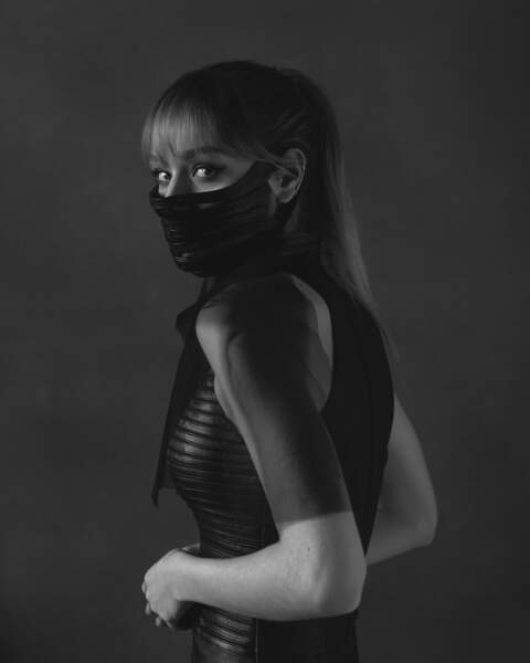 Masque "Mystère d’une seconde peau " et robe en cuir Stretch de Jean Claude Jitrois, créateur - 