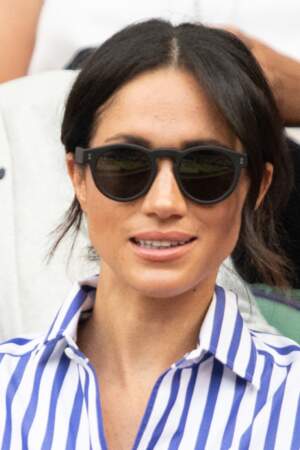 Meghan Markle porte les lunettes  leonard d'Ilesteva. Une marque adorée par  Zara Tindal.