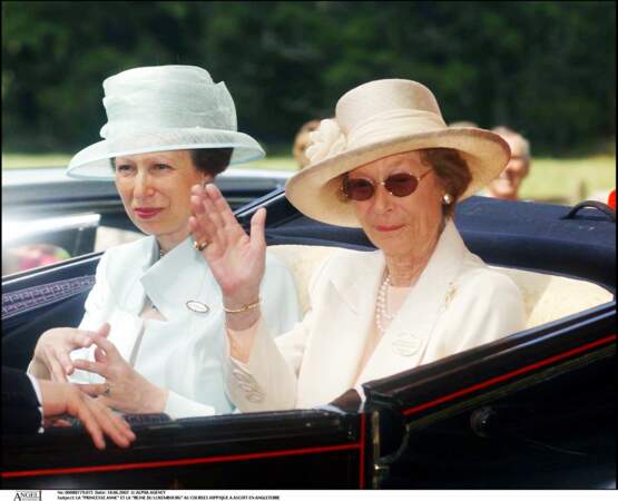 La princesse Anne et la reine du Luxembourg à Ascot