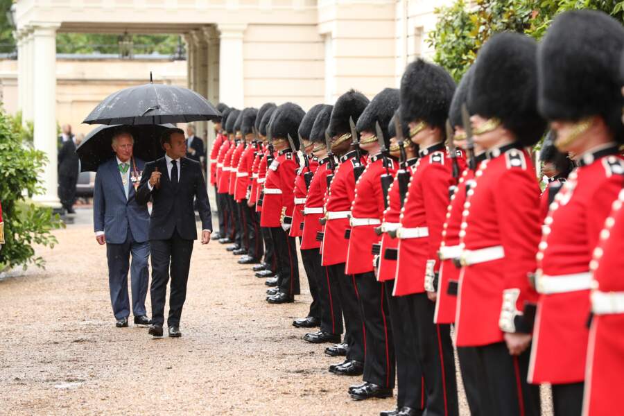 Le prince Charles, Camilla Parker Bowles et Emmanuel Macron à Londres, le 18 juin 2020 pour le 80ème anniversaire de l'appel du 18 juin du général de Gaulle