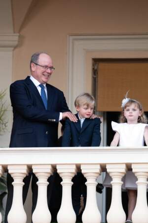 Le prince Albert II, avec ses jumeaux, Gabriella et Jacques, âgés de 5 ans. 
