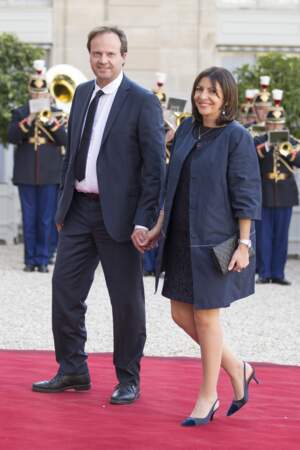 Anne Hidalgo et son mari Jean-Marc Germain arrivent à l'Elysée main dans la main en 2015