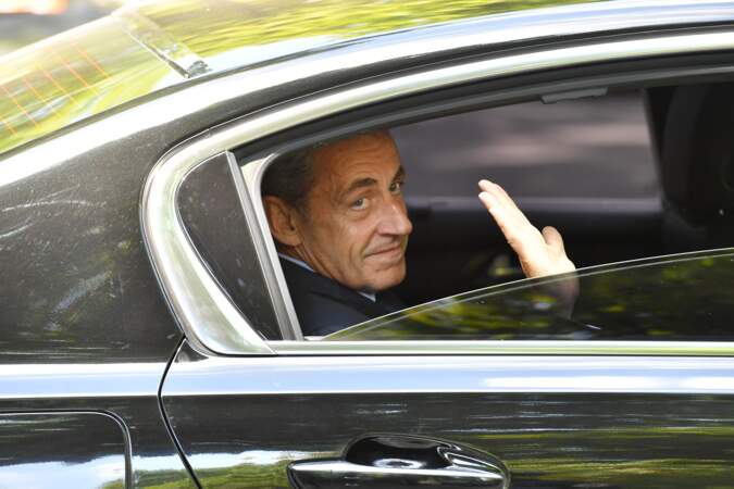 L'ancien président Nicolas Sarkozy a salué cet ancien ministre et figure de la droite française