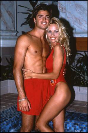 David Charvet : de 1992 à 1994, Pamela Anderson fréquente celui avec qui elle partage l'affiche d'Alerte à Malibu, David Charvet 
