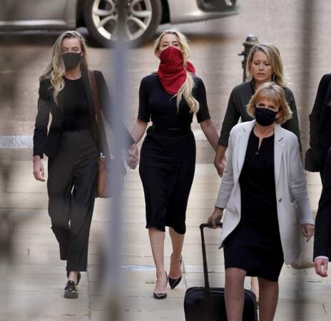 Amber Heard accompagnée de sa soeur, Whitney et de son avocate, Jennifer Robinson