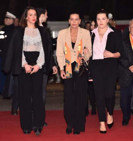 Camille Gottlieb toujours très proche de sa maman, Stéphanie de Monaco et de sa sœur, Pauline Ducruet, le19 janvier 2019 pour le 43ème Festival International du Cirque de Monte Carlo.