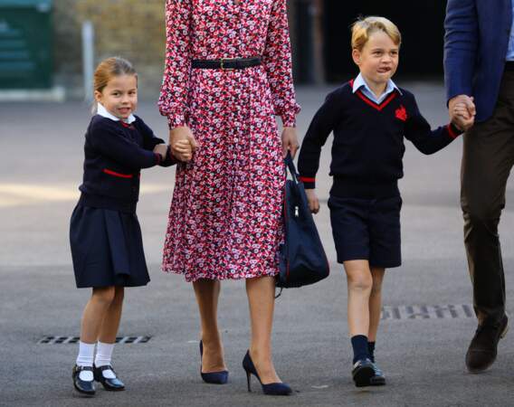 Le prince George et la princesse Charlotte ne semblent pas avoir de mal à quitter leurs parents pour aller à l'école
