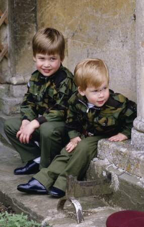le prince William fan de tenue camouflage en 1986.