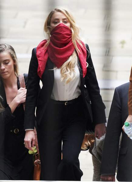 Amber Heard arrive à la Cour Royale de justice à Londres dans le cadre d'un procès en diffamation contre le journal The Sun le 9 juillet 2020.
