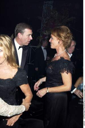 Le prince Andrew et Sarah Ferguson, lors d'une soirée, en septembre 2002. 