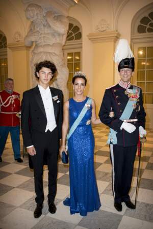 Le prince Nikolai de Danemark, la princesse Marie de Danemark et le prince Joachim de Danemark, lors du gala pour les 50 ans du prince Frederik de Danemark, le 26 mai 2018.