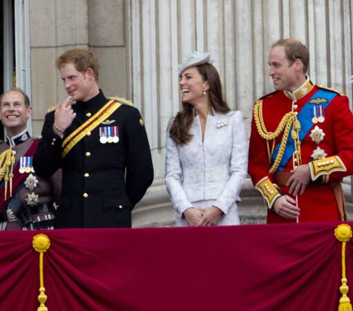 Kate Middleton, Harry et William sont inséparables. Le trio, souvent hilares, enchante les britanniques lors des évènements officiels.