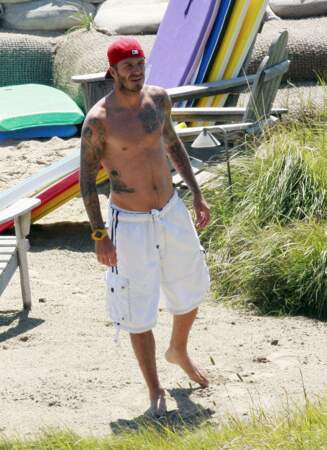 Son mari, David Beckham n'est pas en reste. Ses nombreux tatouages et notamment celui sur sa hanche représentant Jésus affole régulièrement la gente féminine.
