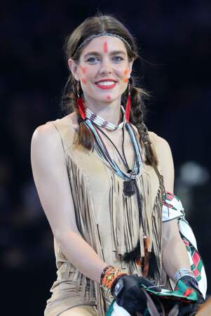 Charlotte Casiraghi déguisée en Pocahontas pour une œuvre caritative le 1er Decembre 2012.