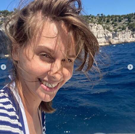 Comme elle l'a révélé sur Instagram, Ophélie Meunier est entourée de sa famille et de ses amis, profitant de quelques balades en bateau